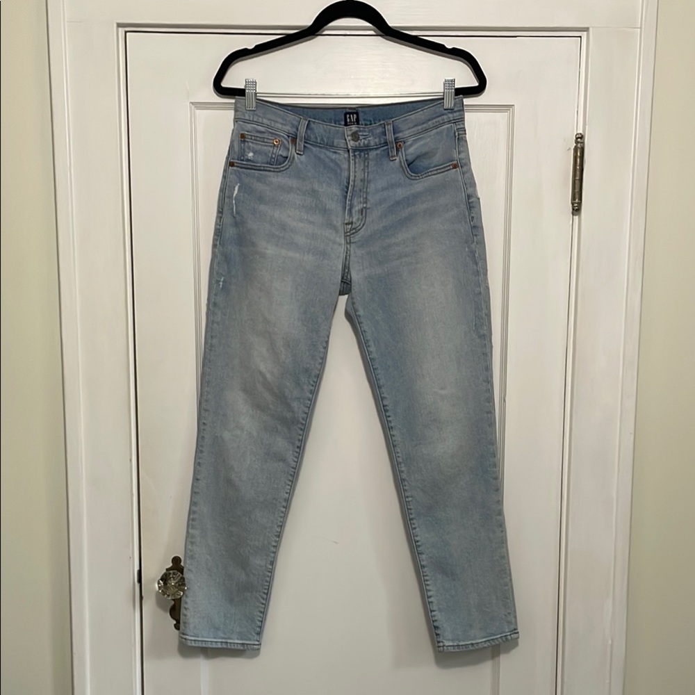 Women's GAP Denim Best Girlfriend Fit Light Blue Wash Jeans In Size 27